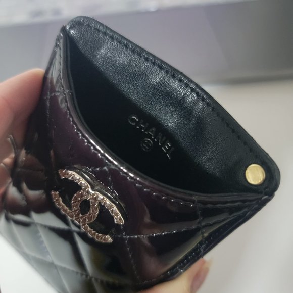 CHANEL Vertical Classic Card Holder Quilted Patent - Picture 4 of 4